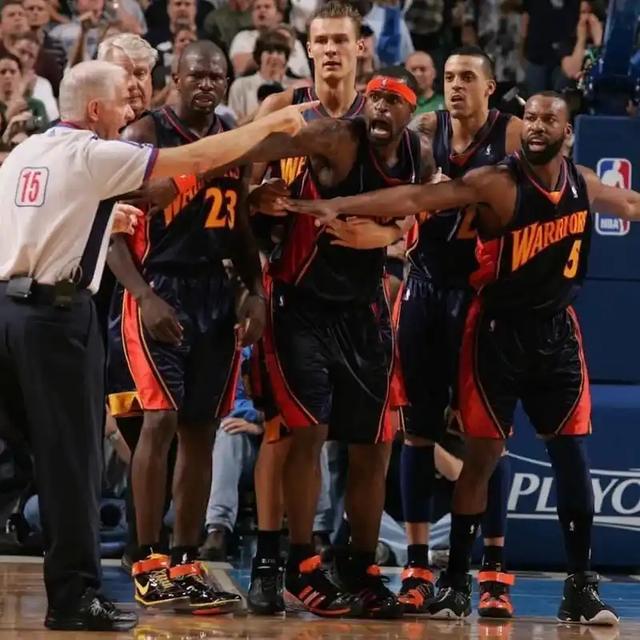 世俱杯在线观看-关于NBA季后赛剧情连连，球迷热议的信息